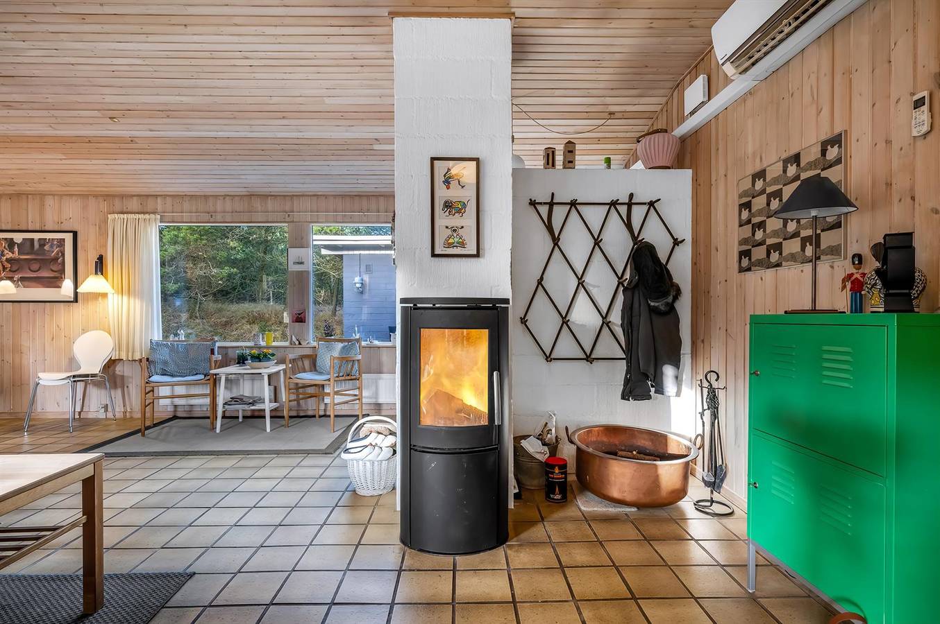 Stunning home in Vejers Strand w/ 4 Bedrooms, Sauna and Wifi in Vejers Strand, Varde