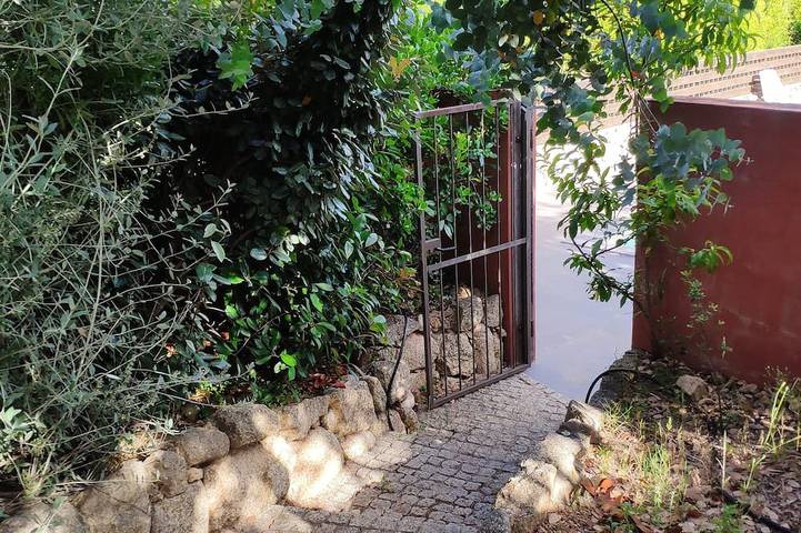 Affitto bergerie tipo casa in pietra con piscina in comune in Porto Vecchio, Parco naturale regionale della Corsica