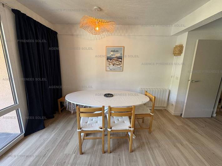 Apartamento entero, Alquiler F2 con Cabina, 46m², a Pie de Pistas, Vista Montaña, Parking Privado, Fibra Wifi in Les Angles, Parque Natural Regional de los Pirineos Catalanes