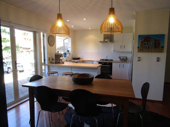 Holiday home for 6 people, with balcony and garden in Waikato