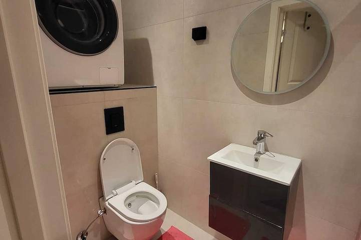 Ganze Wohnung, Charming 1-bedroom apartment in nice Akershus with Wifi, Ac at Hanaborg train s. in Lørenskog