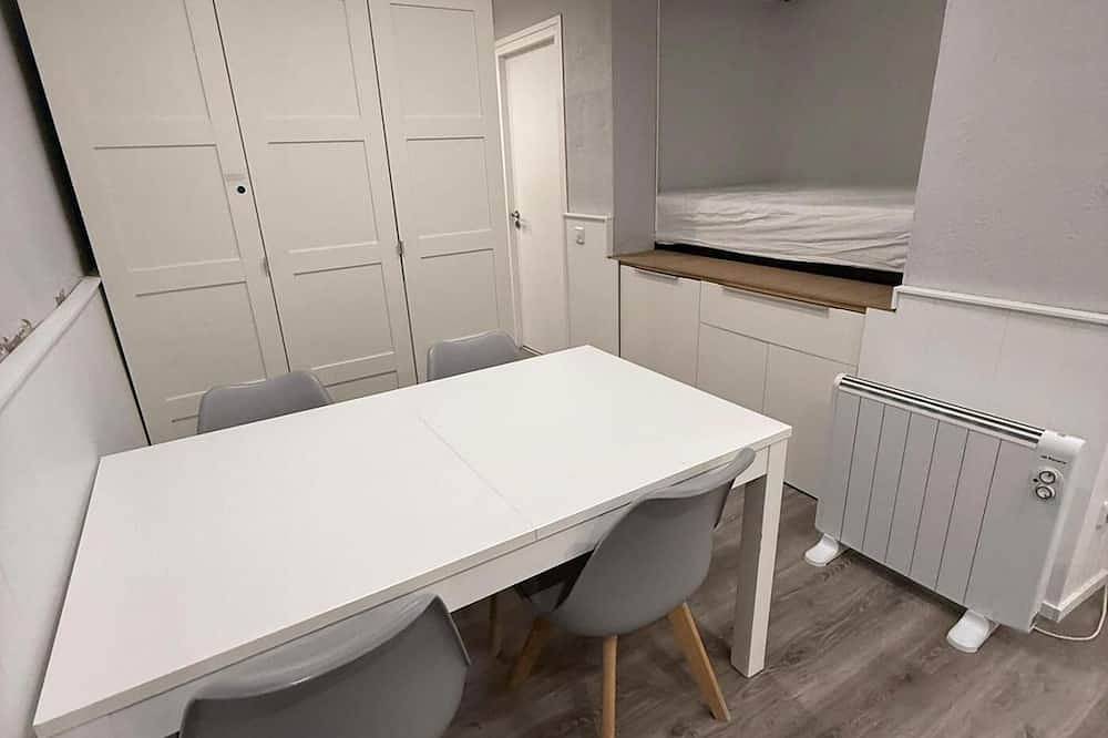 Entire apartment, Loft 1 Room, 4 pax, views, La Molina in La Molina, Alp