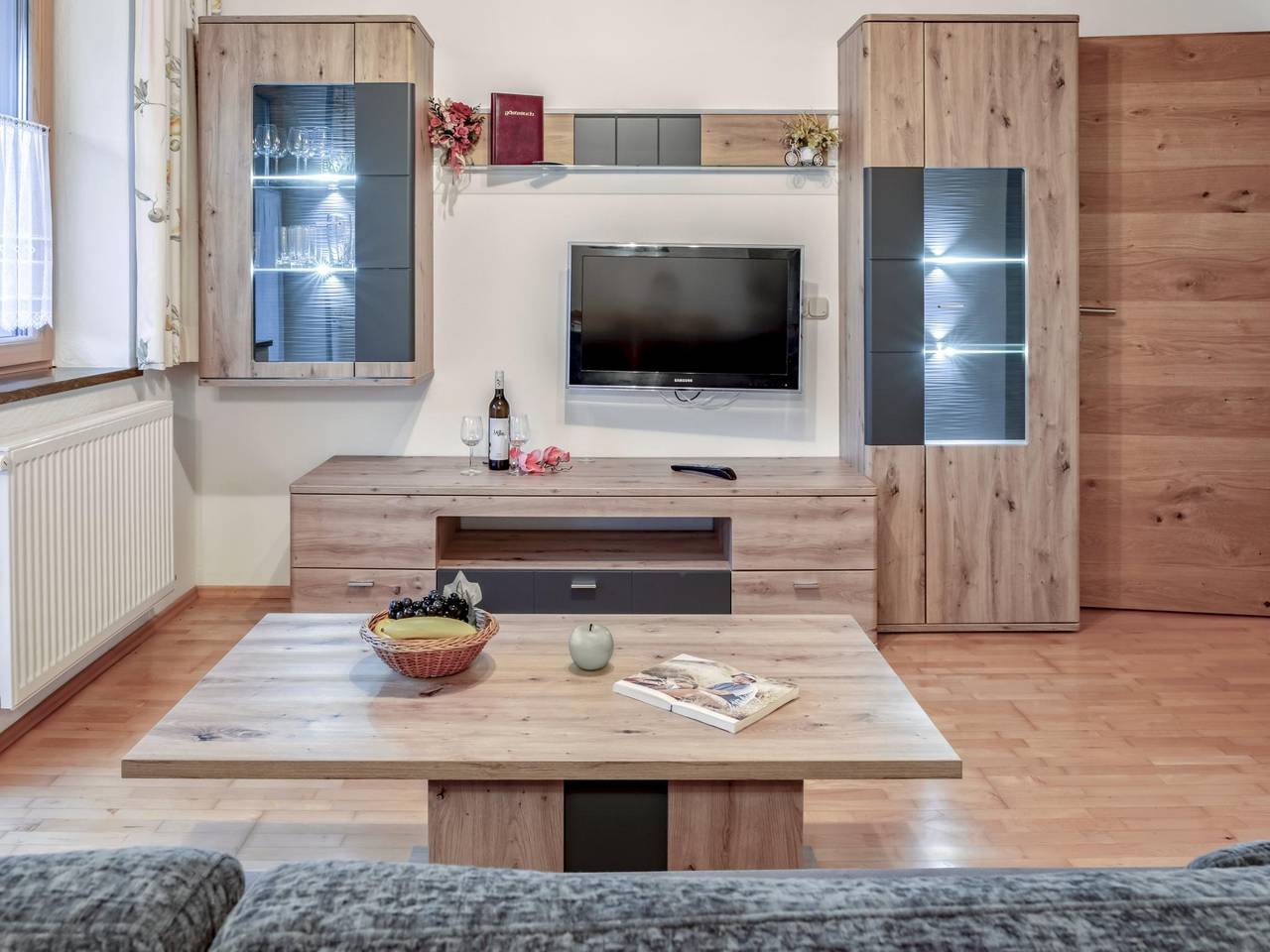 Ganze Wohnung, Idyllische Ferienwohnung, Garten und Bergblick in Sankt Jakob in Haus, Kitzbüheler Alpen