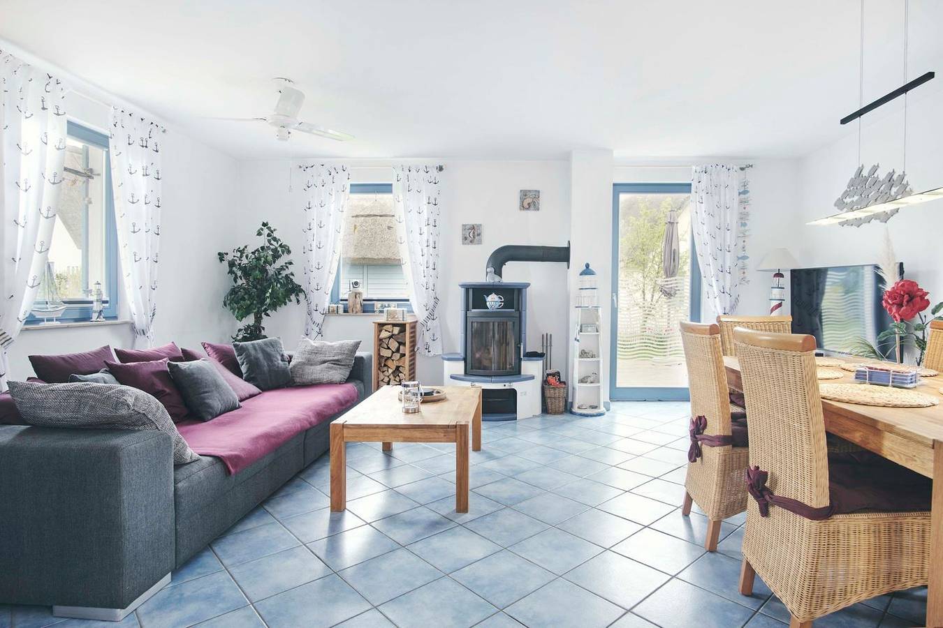 Ferienhaus für 4 Erwachsene, 1 Kind und 2 Hunde. in Glowe, Rügen