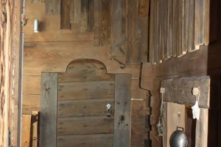 Gîte pour 10 personnes, avec terrasse et jardin dans Lac de Montriond