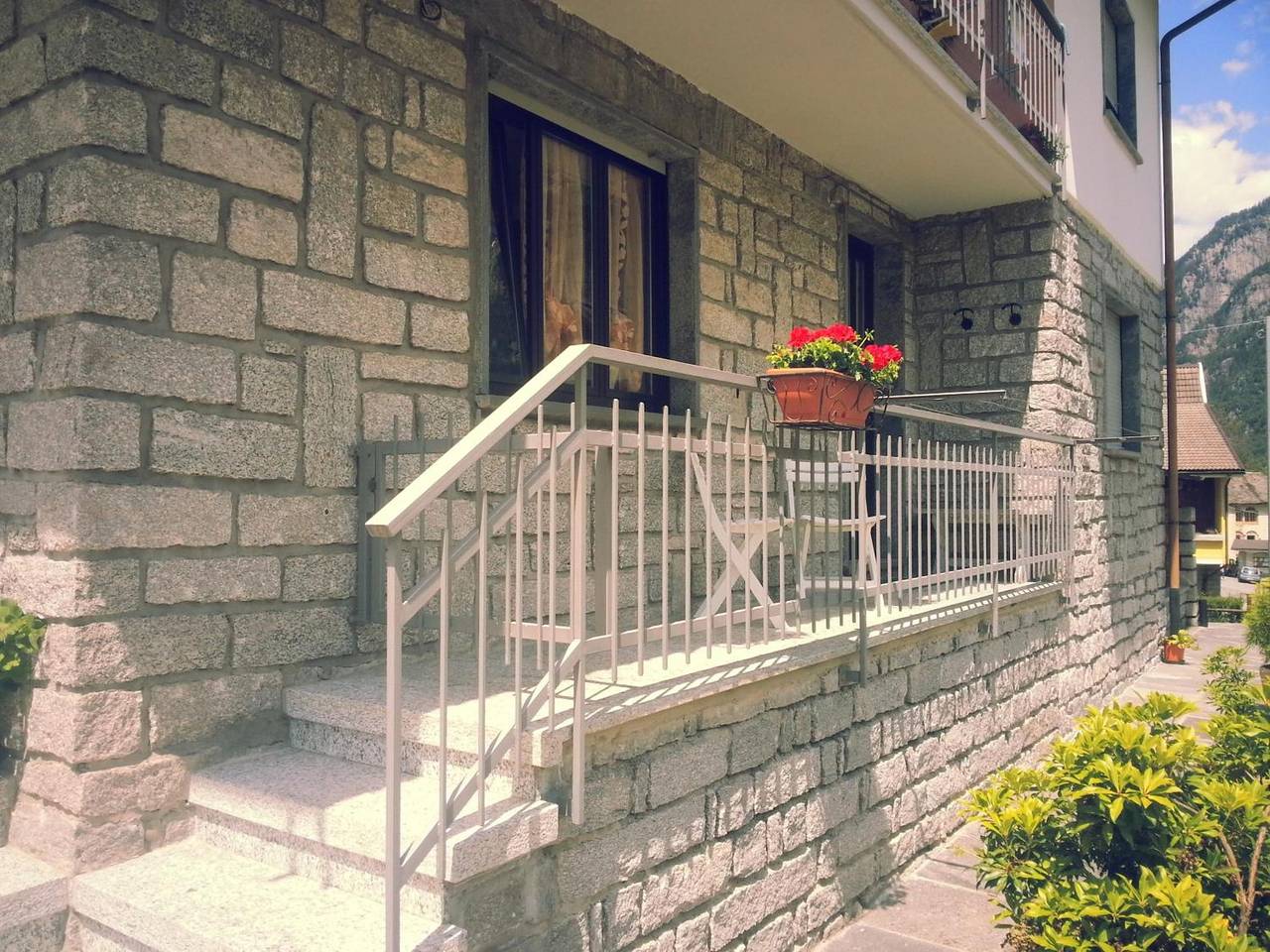 Appartamento intero, Appartamento 'Il Glicine' con giardino in comune in Premia, Verbano-Cusio-Ossola e dintorni