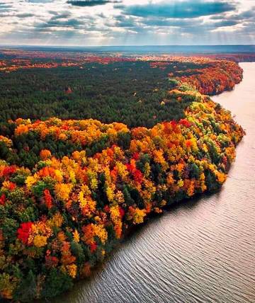 Log Cabin for 15 Guests in Lake Michigan, Michigan, Picture 1