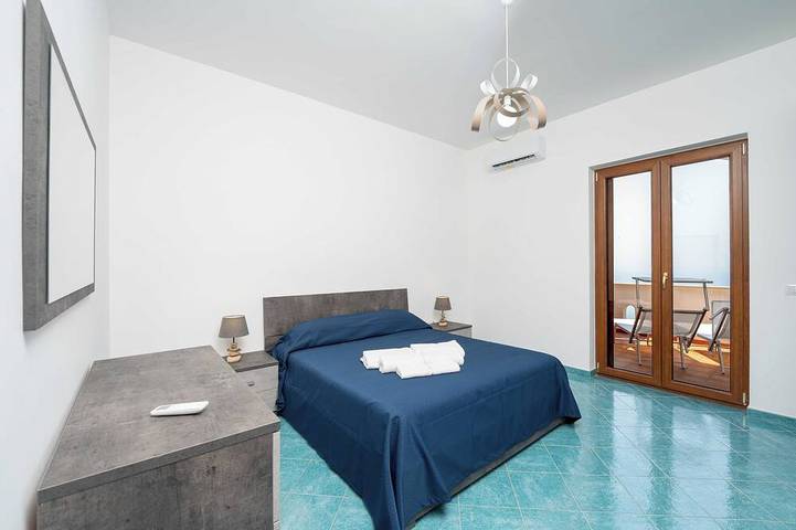 Geheel appartement, Stunning sea views with large furnished terrace, super fast wifi, a/c in Pianillo, Amalfi