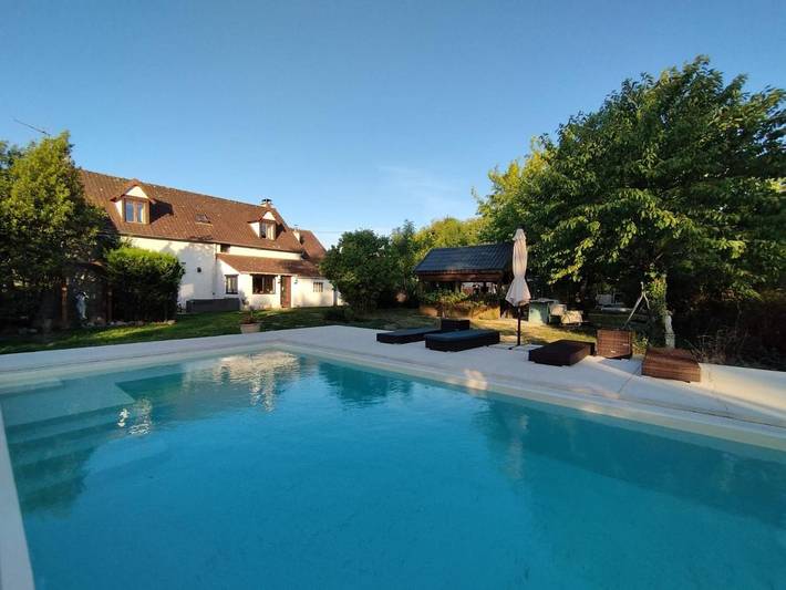 Location de vacances pour 6 personnes, avec piscine et jardin, adapté aux familles à Lussac-les-Églises - 2