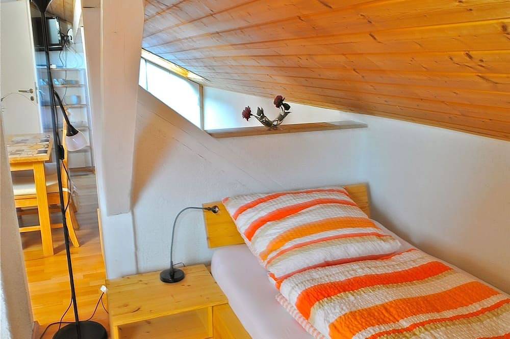 Ganze Wohnung, Dachgeschossloft - Ferienwohnungen Thomas Streidl in Seeshaupt, Starnberger See