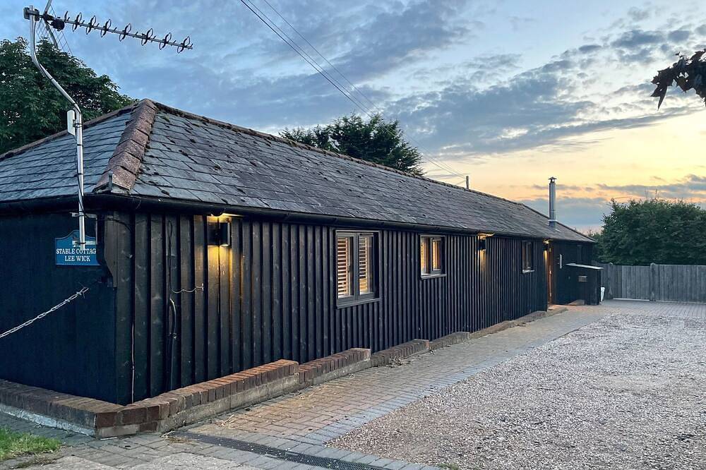 Glamping for 7 People in Point Clear, St Osyth