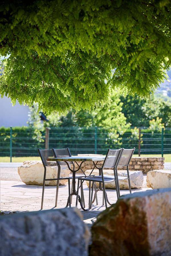 Hôtel pour 4 personnes, avec terrasse et jardin, animaux acceptés à Banassac - 2