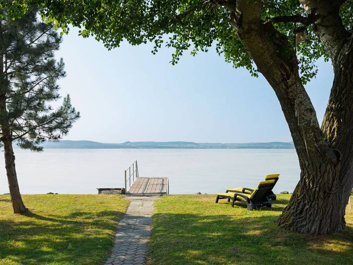 Ferienhaus für 6 Personen, mit Balkon und Garten sowie Seeblick