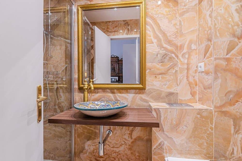 Entire apartment, Luxury Suite / Studio in Canet de Mar, Costa del Maresme