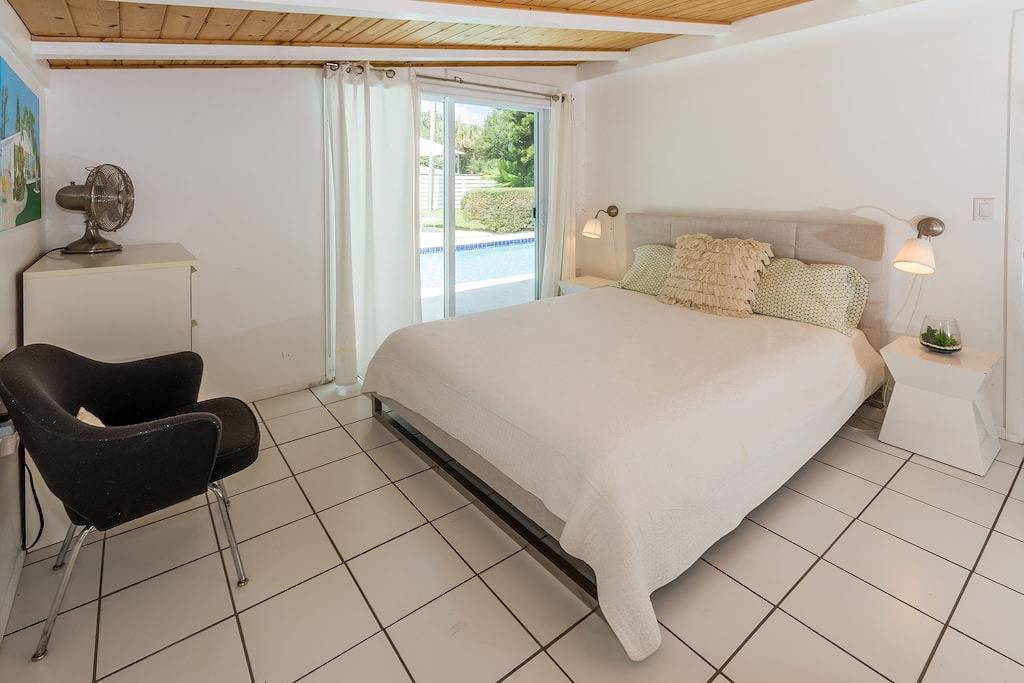 Midcentury Modern 3 Br - Pool in Sarasota, in der Nähe der Strände! in Sarasota Heights, Sarasota