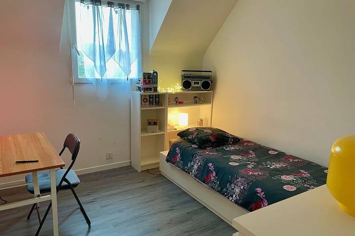 Location de vacances pour 6 personnes, avec terrasse et jardin à Saint-Clet - 4