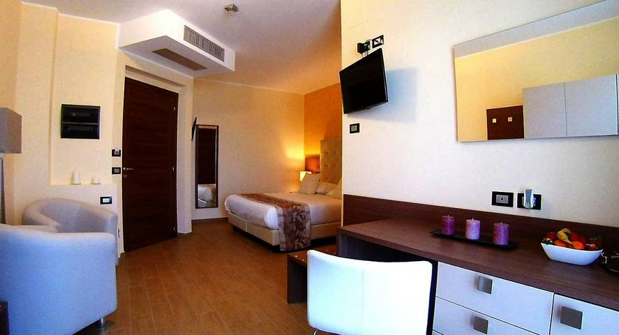 Cottage pour 3 personnes, avec piscine ainsi que jardin et vue à Mozzagrogna