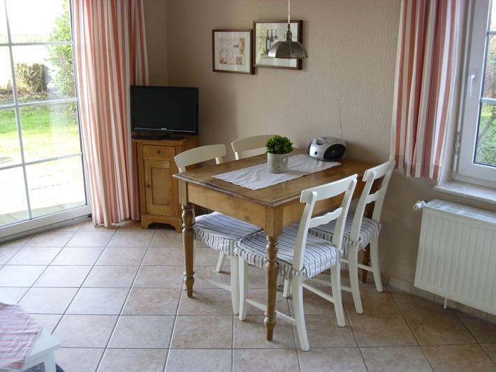 Ferienwohnung für 3 Personen, mit Terrasse und Garten in Hasselberg - 2