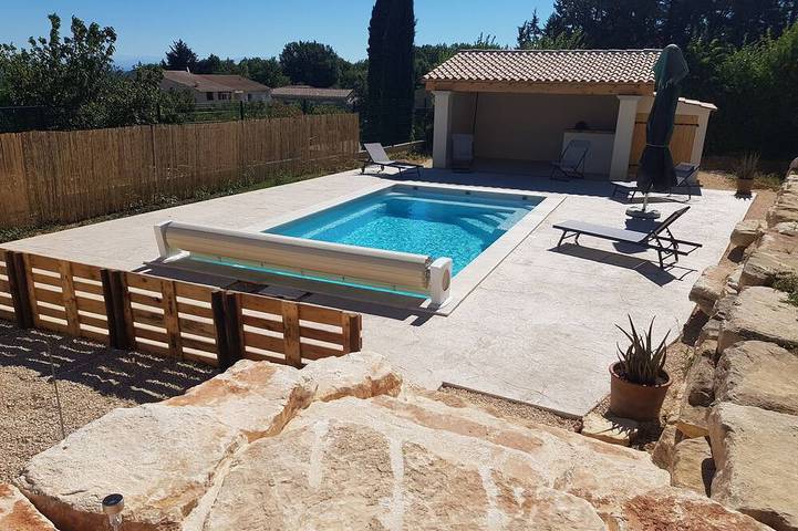 Gîte pour 5 personnes, avec terrasse et piscine à Saint-Christol-de-Rodières