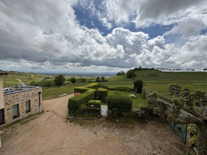Gîte pour 10 personnes, avec terrasse et jardin à Fleurie - 3