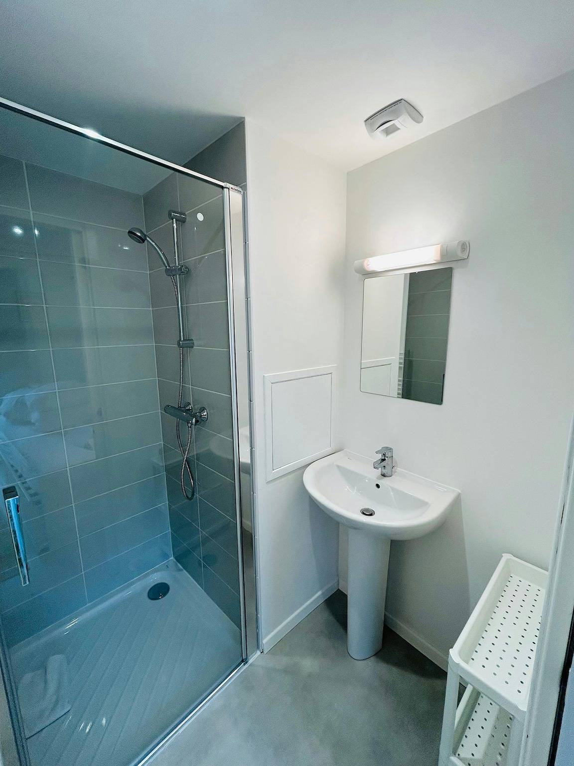 Ganze Wohnung, We Live In R - Suite 101 in Reims, Marne