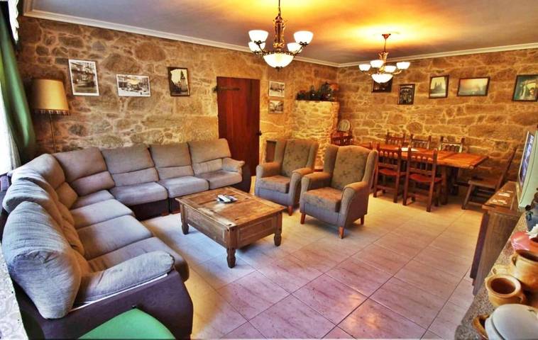 Location de vacances pour 14 personnes, avec vue et jardin, animaux acceptés à Brión - 3