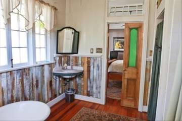 Vacation Home for 4 Guests in New Orleans, Orleans Parish, Picture 4