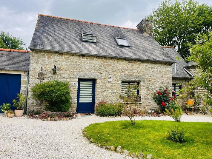 Location de vacances pour 4 personnes, avec terrasse ainsi que jardin et vue à Saint-Gilles-Pligeaux - 3