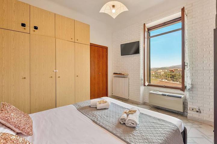 Entire apartment, Vacation House With Sea View in the Cinque Terre 200 m from the sea. Alba Marina in La Spezia, Riviera di Levante