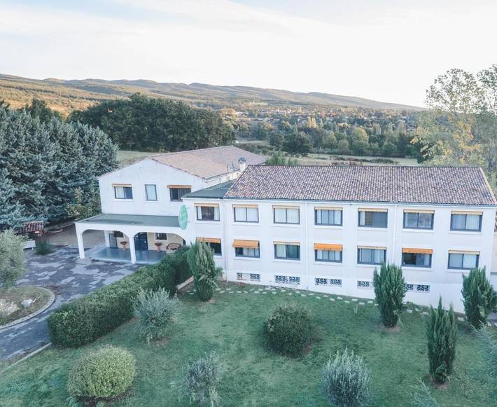 Hôtel pour 2 personnes, avec Terrasse et Jardin ainsi que Piscine et Sauna à Saint-Étienne-les-Orgues - 3
