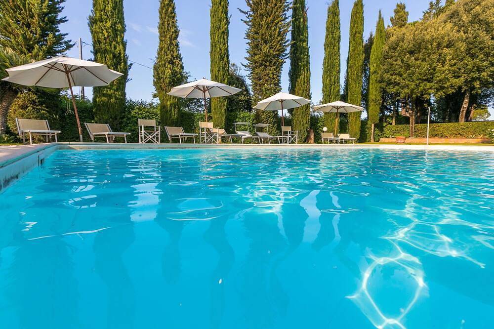 Gezellig appartement in vakantiehuis met Wifi, zwembad, Tv, patio en huisdieren toegestaan in Poggibonsi, Provincie Siena