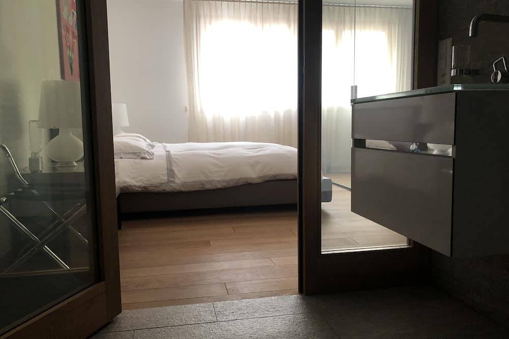 Entire apartment, Beautiful luxury apartment in the center of St. Moritz with private parking in St. Moritz 3 Bad, St. Moritz