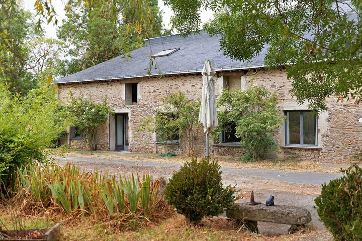 Chambre d’hôtes « Chambre Terrasse » avec terrasse, jardin partagés et Wi-Fi in La Possonnière, Vallée de la Loire