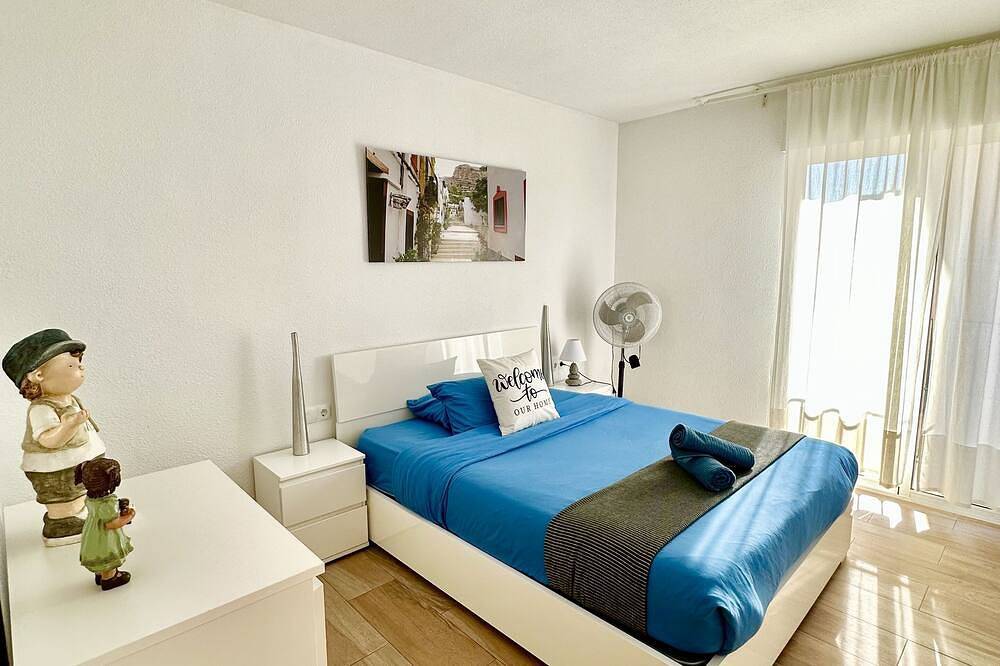 Entire apartment, Boutique Apartment by the Sea in El Barrio, Alicante