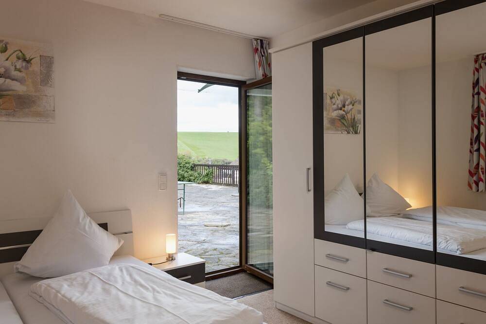 Ganze Wohnung, Eifelnatur (Haus 1) in Immerath, Vulkaneifel