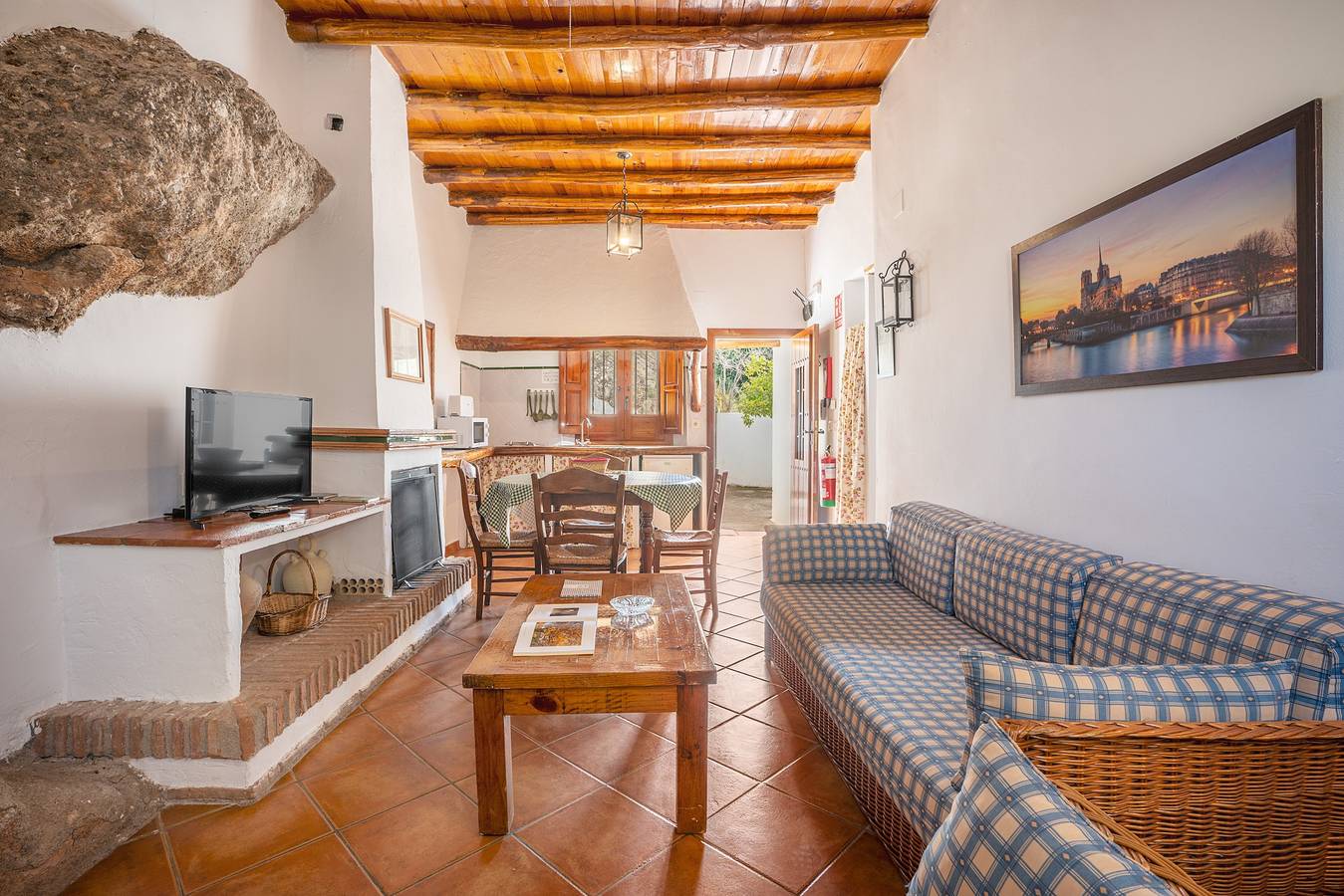 Casa de vacaciones 'Casa Rural La Roca' con vistas a la montaña, piscina compartida y Wi-Fi in Cumbres Verdes, La Zubia