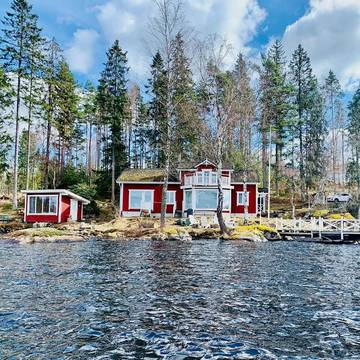 Villa für 8 Personen, mit Garten und Ausblick sowie Seeblick und Sauna, mit Haustier in Schweden
