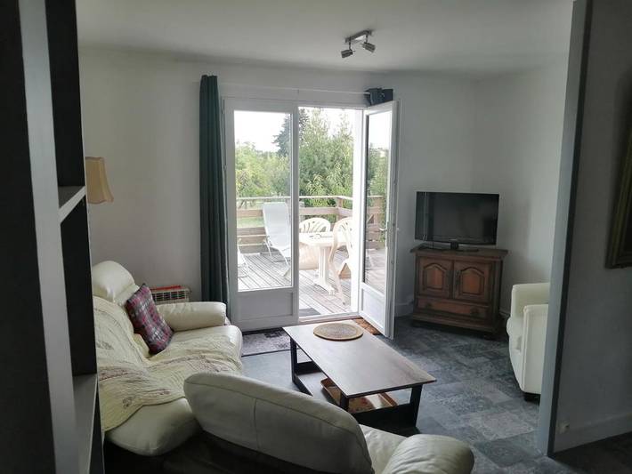 Gîte pour 4 personnes, avec Balcon et Terrasse ainsi que Jardin et Vue à Saint-Pourçain-sur-Sioule