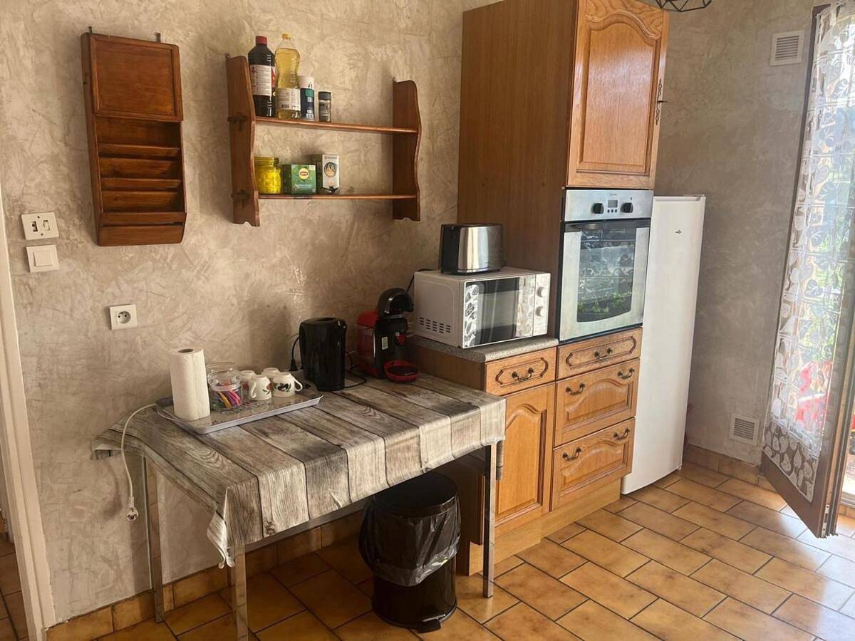 Four-Bedroom House in Bourg-Achard, Région de Bernay