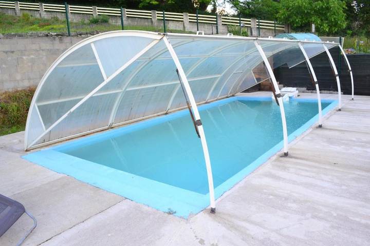 Gîte pour 4 personnes, avec piscine ainsi que jardin et jacuzzi à Cessieu - 3