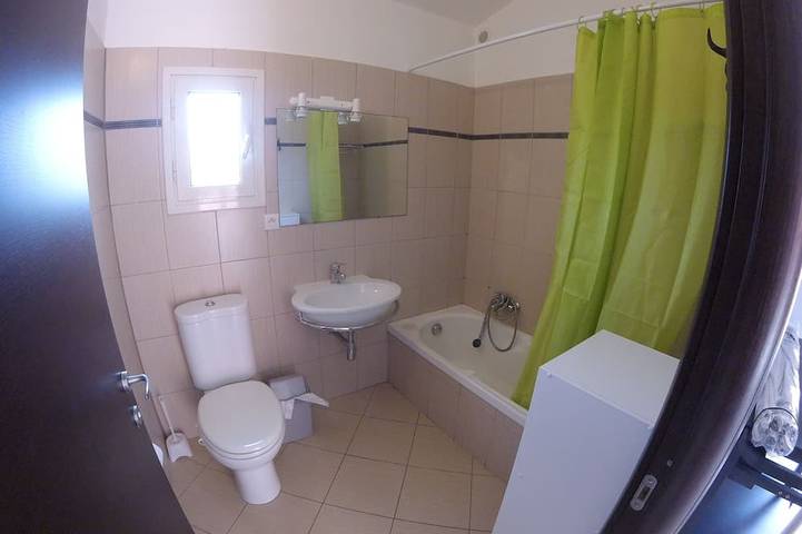 Duplex con aire acondicionado, ideal para explorar Córcega, playa 200 m in Losari, Belgodère