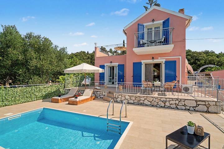 Villa für 4 Personen, mit Balkon und Garten