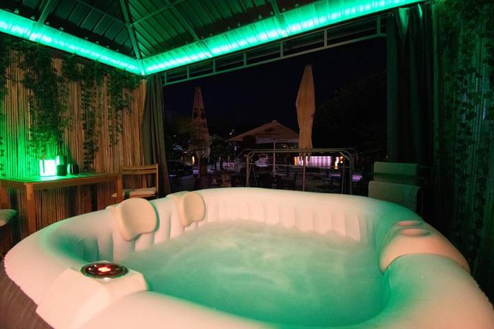 Ferienwohnung für 2 Personen, mit Garten und Ausblick sowie Sauna in Remagen