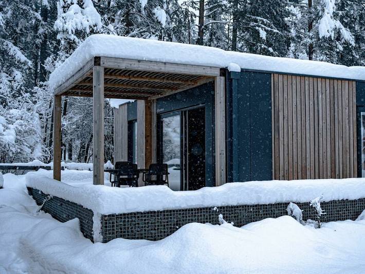 Ferienhaus für 4 Personen, mit Terrasse und Balkon/Terrasse