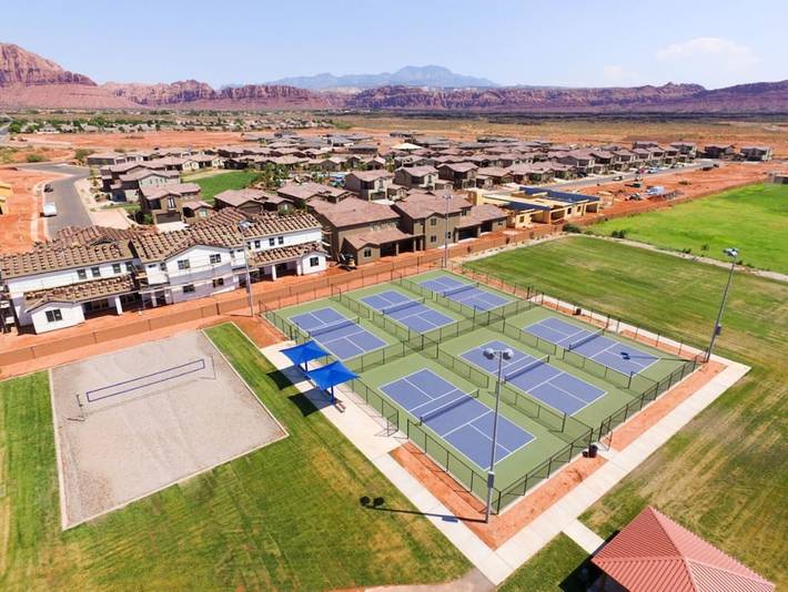 Ferienhaus für 18 Personen, mit Pool und Balkon sowie Whirlpool - 1