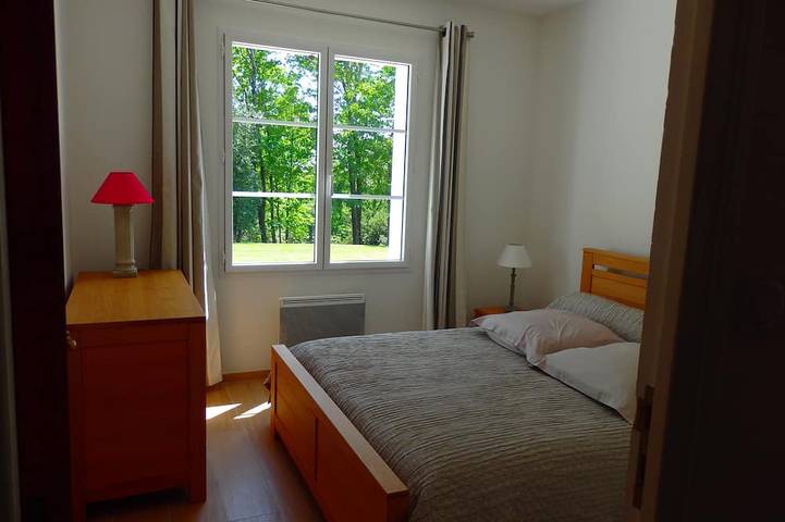 Location de vacances pour 3 personnes, avec terrasse et jardin dans Theix-Noyalo - 2