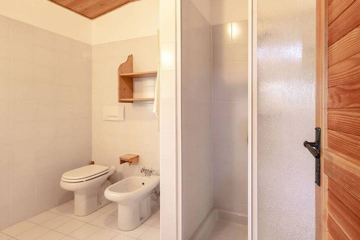 Bellissima villa indipendente per 7 persone con WIFI, TV e animali ammessi in Madesimo, Valtellina