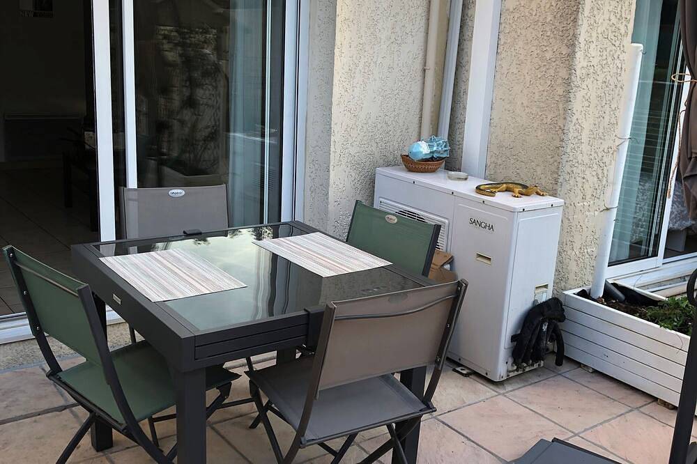 Ganze Wohnung, T2 apartment in residence with swimming pool and tennis court in Sausset-les-Pins, Mittelmeerküste (Frankreich)