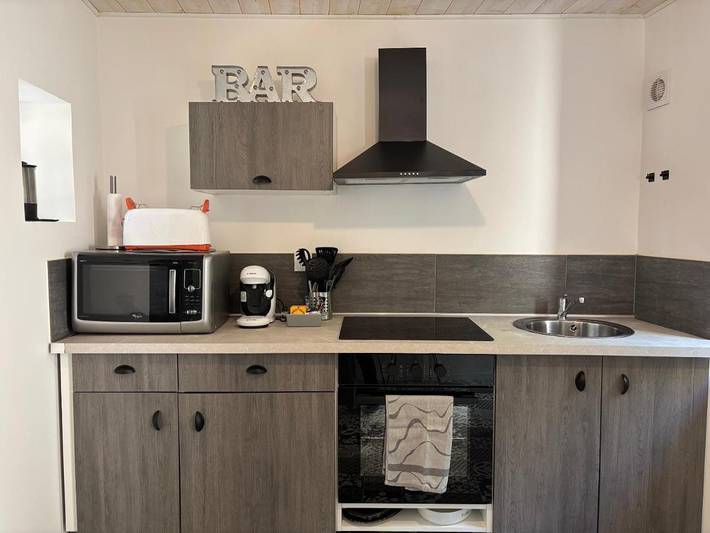 Gîte pour 3 personnes, avec Terrasse à Olliergues - 3