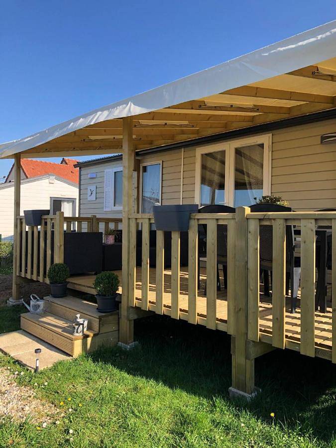 Location de vacances pour 8 personnes, avec Terrasse ainsi que Jardin et Piscine à Biville-sur-Mer - 4